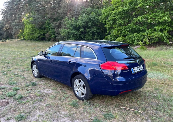 Opel Insignia cena 25500 przebieg: 166000, rok produkcji 2010 z Dębno małe 56